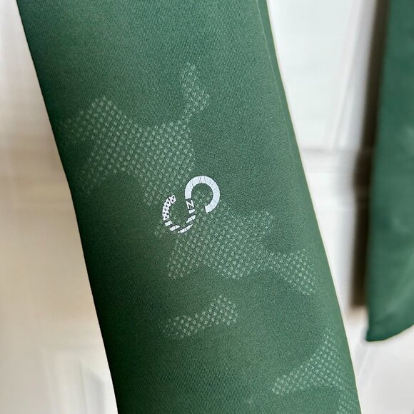 Curves & Combat Boots - GREEN Camo Leggings - Picture 4 of 5